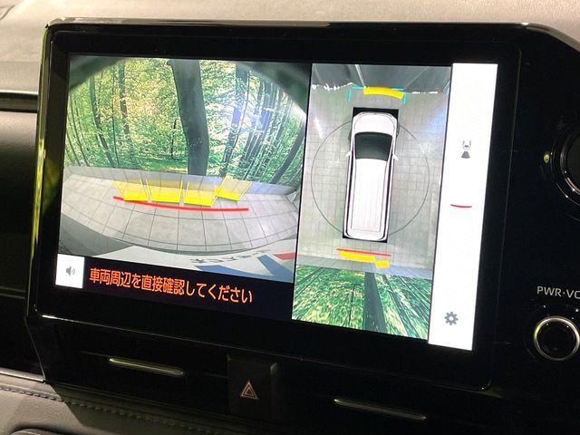 TOYOTA VOXY HYBRID 2024