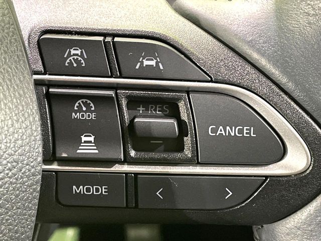 TOYOTA VOXY HYBRID 2024