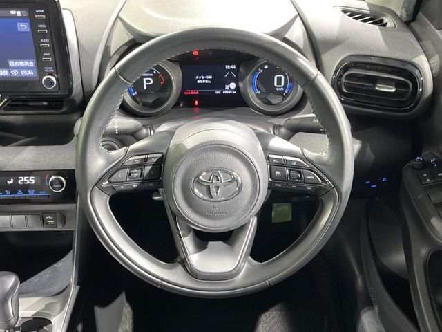 TOYOTA YARIS CROSS 2023