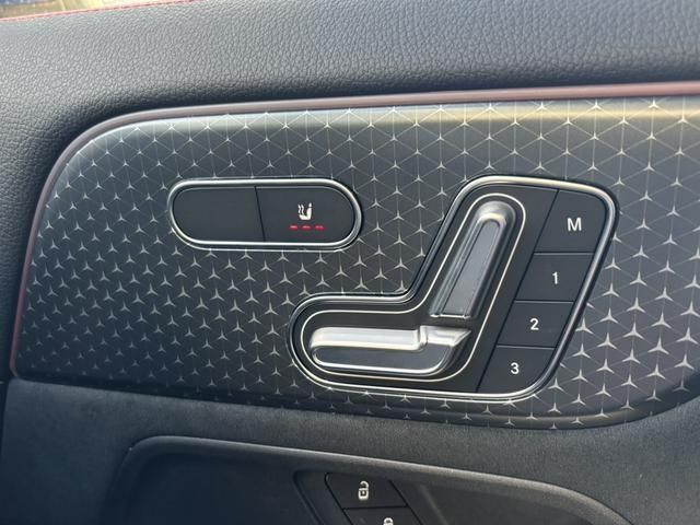 MERCEDES BENZ MERCEDES BENZ EQA 2024