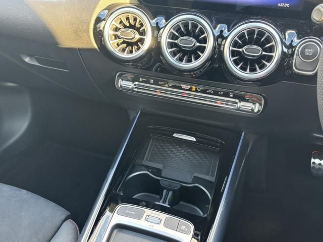 MERCEDES BENZ MERCEDES BENZ EQA 2024