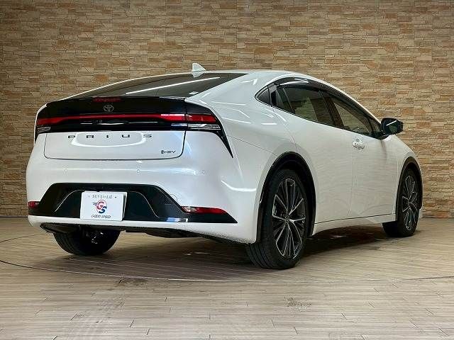 TOYOTA PRIUS 2024