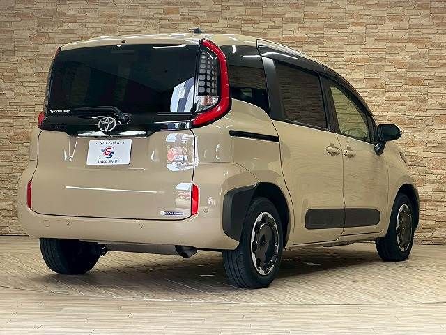 TOYOTA SIENTA HYBRID 2023