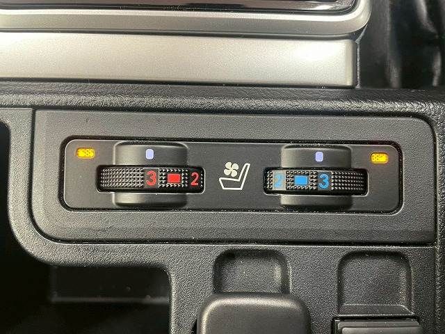 TOYOTA LANDCRUISER PRADO 2023