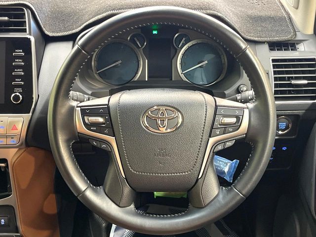 TOYOTA LANDCRUISER PRADO 2022