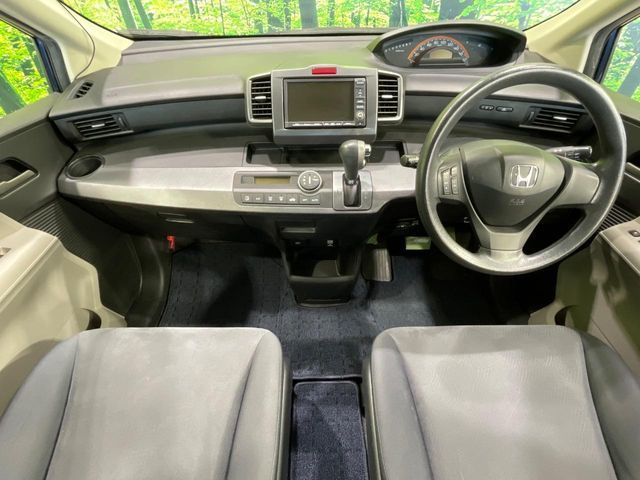 HONDA FREED 2010