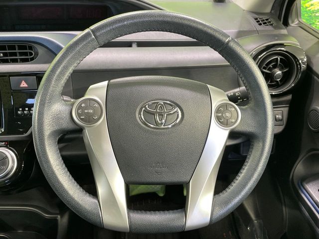 TOYOTA AQUA 2015