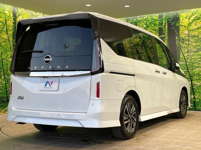 NISSAN SERENA  WG 2023