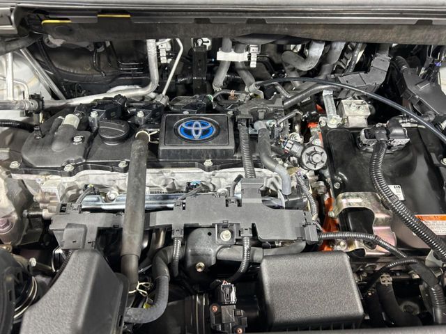 TOYOTA VOXY HYBRID 2023