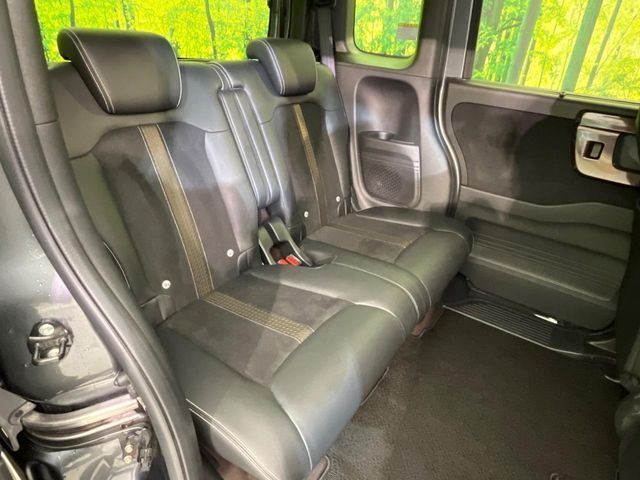 HONDA N BOX CUSTOM 4WD 2019