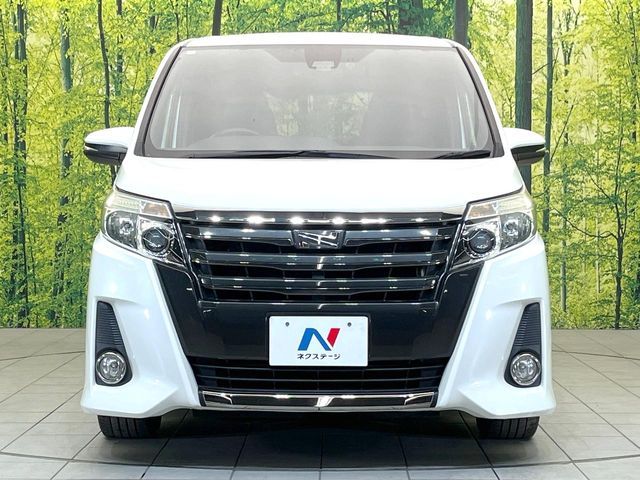 TOYOTA NOAH 2016