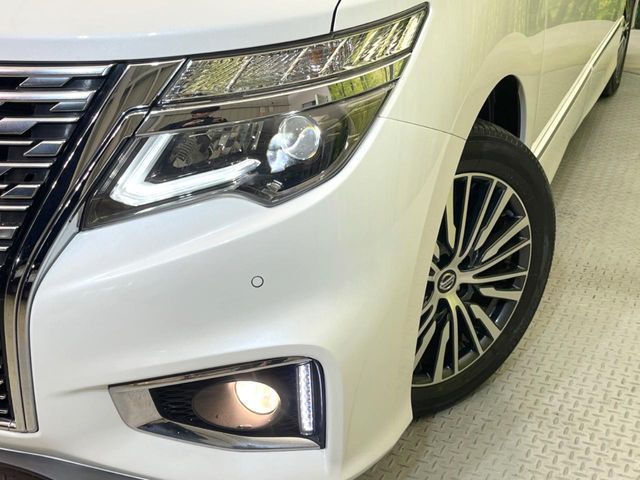 NISSAN ELGRAND 2022
