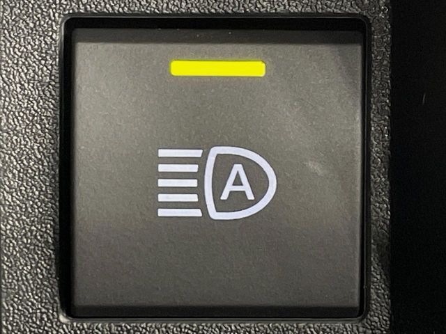 TOYOTA SIENTA HYBRID 2025