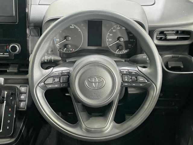 TOYOTA SIENTA HYBRID 2025