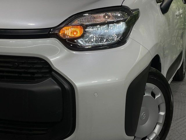TOYOTA SIENTA HYBRID 2025