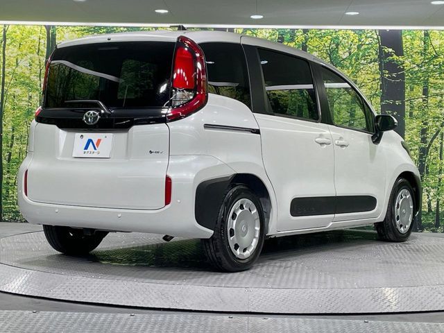 TOYOTA SIENTA HYBRID 2025