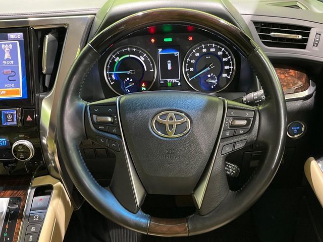 TOYOTA ALPHARD hybrid 4WD 2018