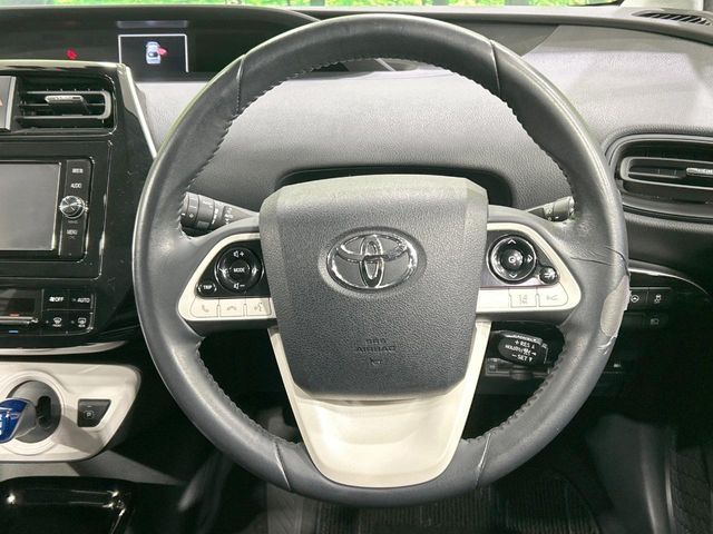 TOYOTA PRIUS 2017