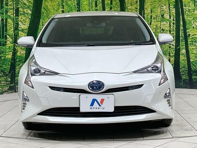 TOYOTA PRIUS 2017