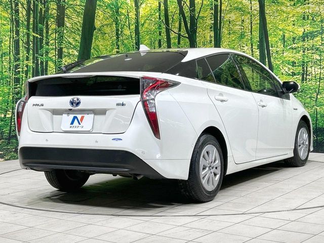 TOYOTA PRIUS 2017