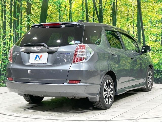 HONDA FIT SHUTTLE HYBRID 2014