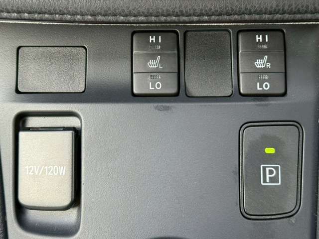 TOYOTA AURIS HYBRID 2016