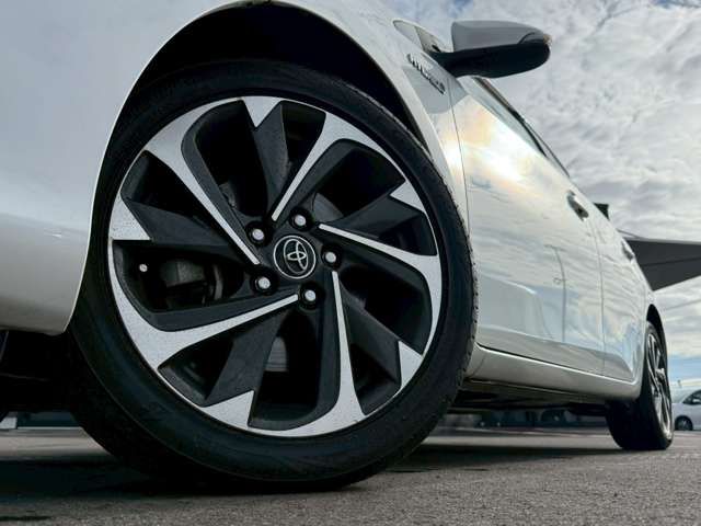 TOYOTA AURIS HYBRID 2016