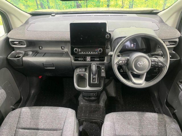 TOYOTA SIENTA HYBRID 2023