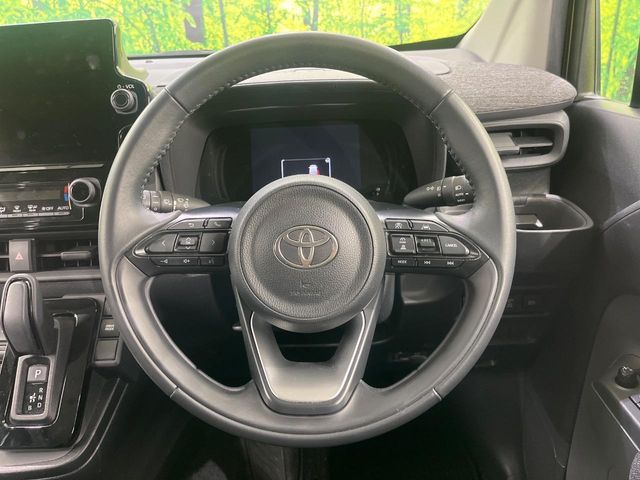 TOYOTA SIENTA HYBRID 2023