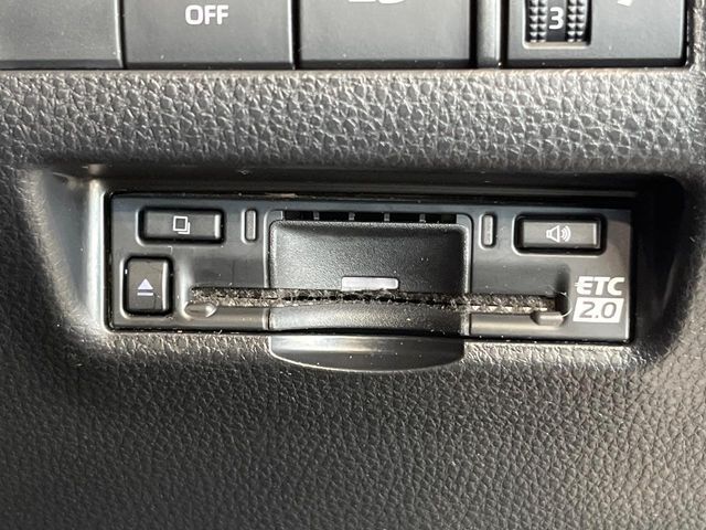 TOYOTA HARRIER 4WD 2023