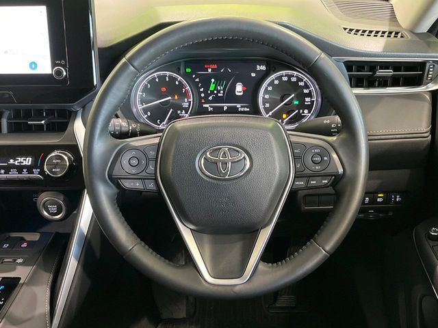 TOYOTA HARRIER 4WD 2023
