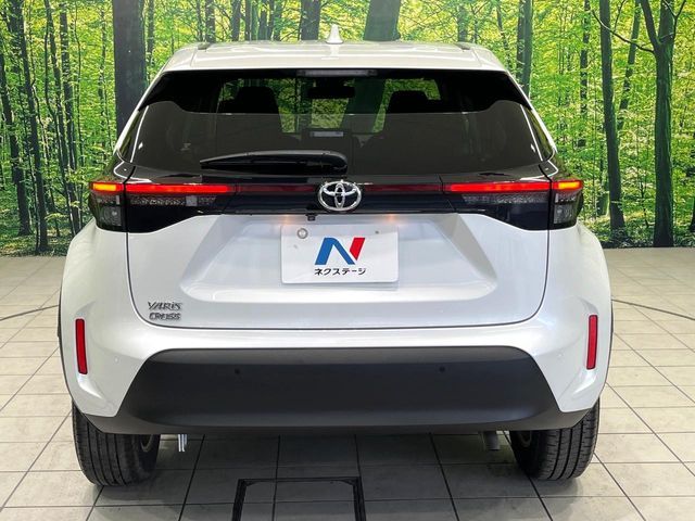 TOYOTA YARIS CROSS 2023