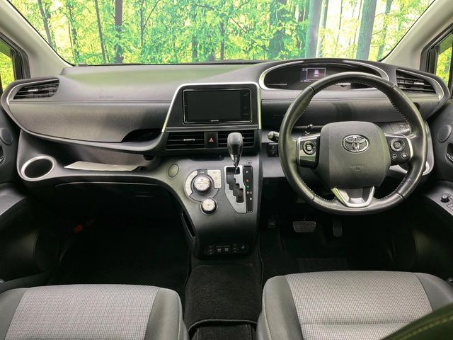 TOYOTA SIENTA 2021
