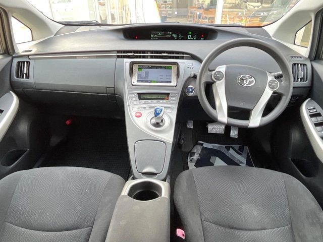 TOYOTA PRIUS 2013