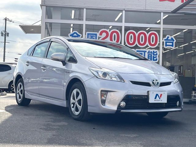 TOYOTA PRIUS 2013