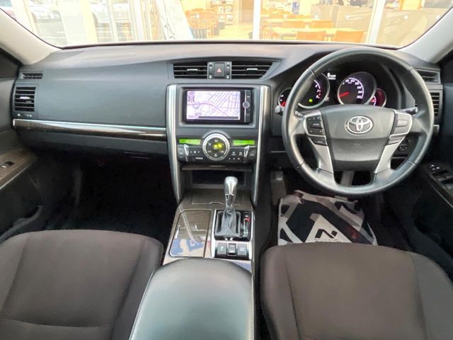 TOYOTA MARK X 2013