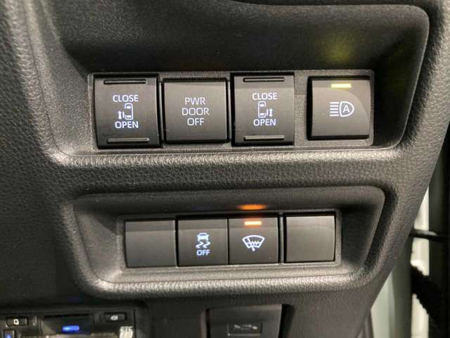 TOYOTA SIENTA HYBRID 2024