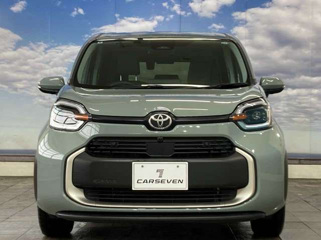 TOYOTA SIENTA HYBRID 2024