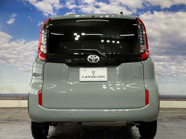 TOYOTA SIENTA HYBRID 2024