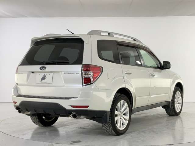 SUBARU FORESTER 2012