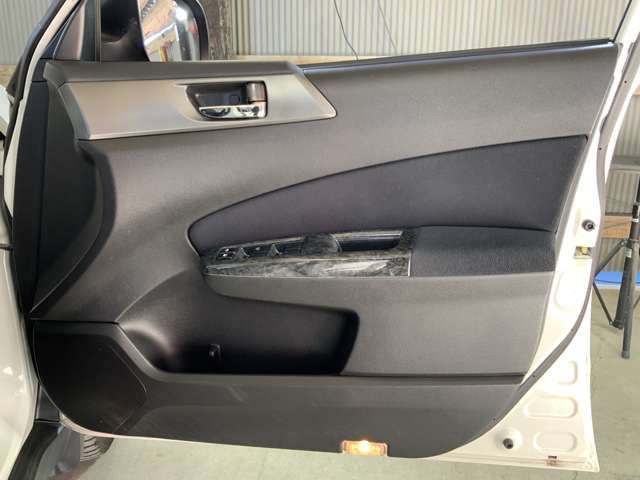 SUBARU FORESTER 2012