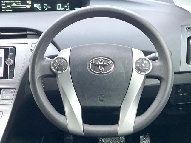 TOYOTA PRIUS 2012