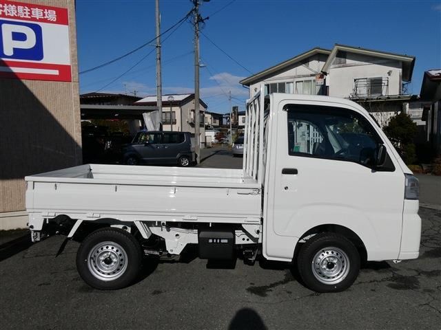 DAIHATSU HIJET truck 4WD 2025