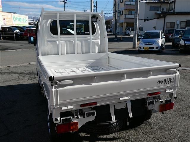 DAIHATSU HIJET truck 4WD 2025