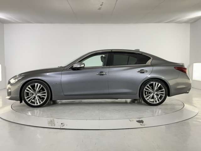 NISSAN SKYLINE HYBRID 2021