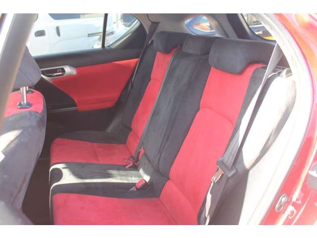 TOYOTA LEXUS CT200h 2011