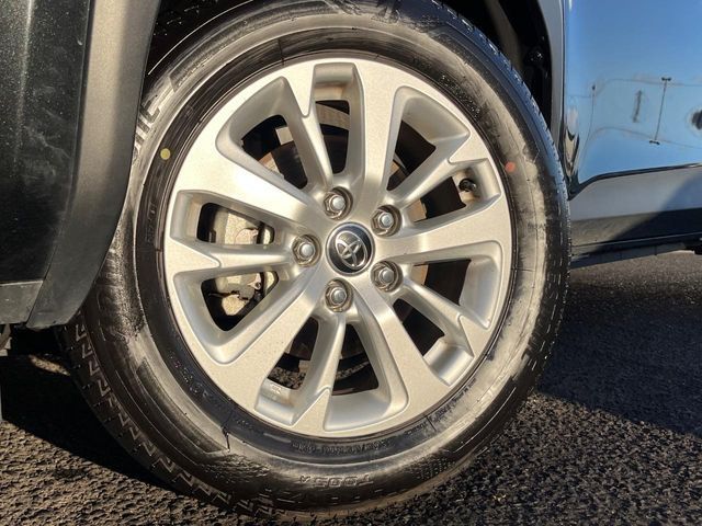 TOYOTA YARIS CROSS 2025