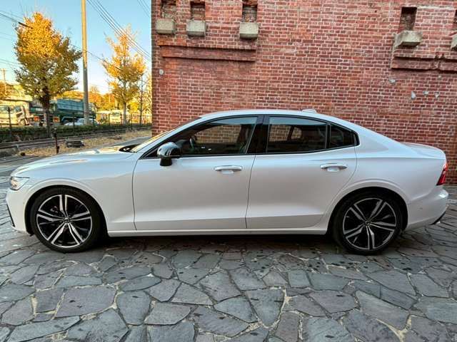 VOLVO VOLVO S60 2022