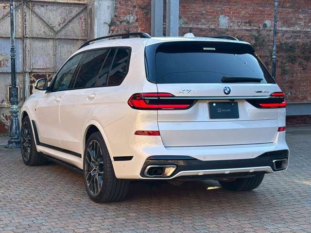 BMW BMW X7 2023