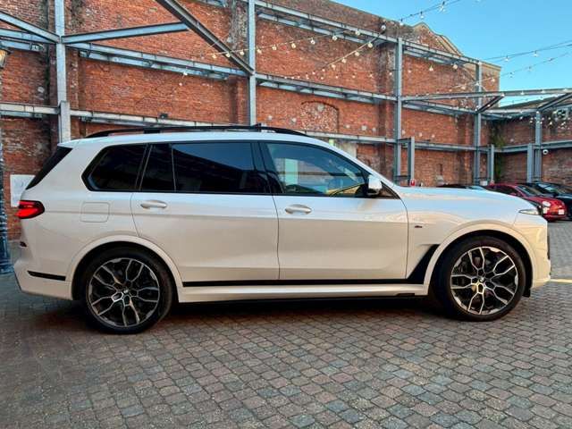 BMW BMW X7 2023